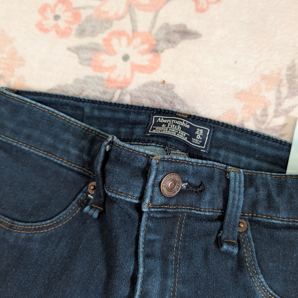 Abercrombie & Fitch Women's Dark Blue High Rise Jeans